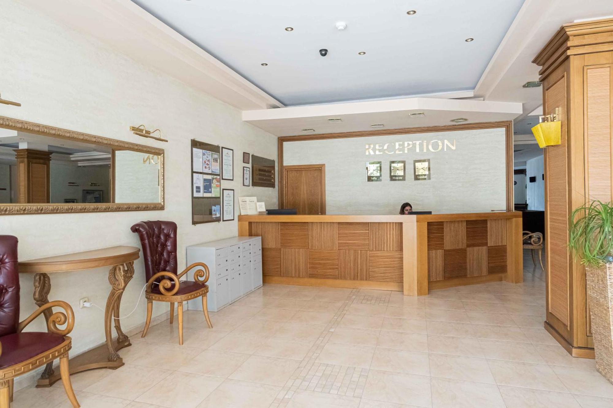 Първа Линия Хотел С Адрес К-С Реджина Маре Царево Tsarevo Exterior foto
