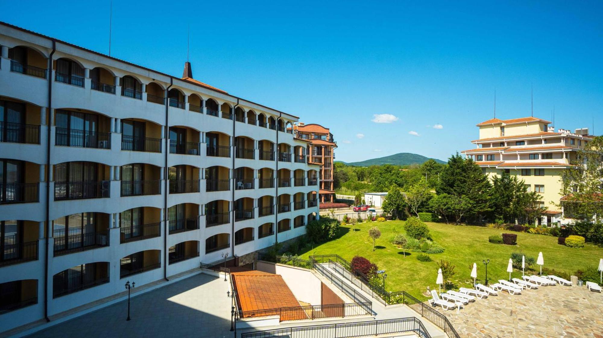 Първа Линия Хотел С Адрес К-С Реджина Маре Царево Tsarevo Exterior foto