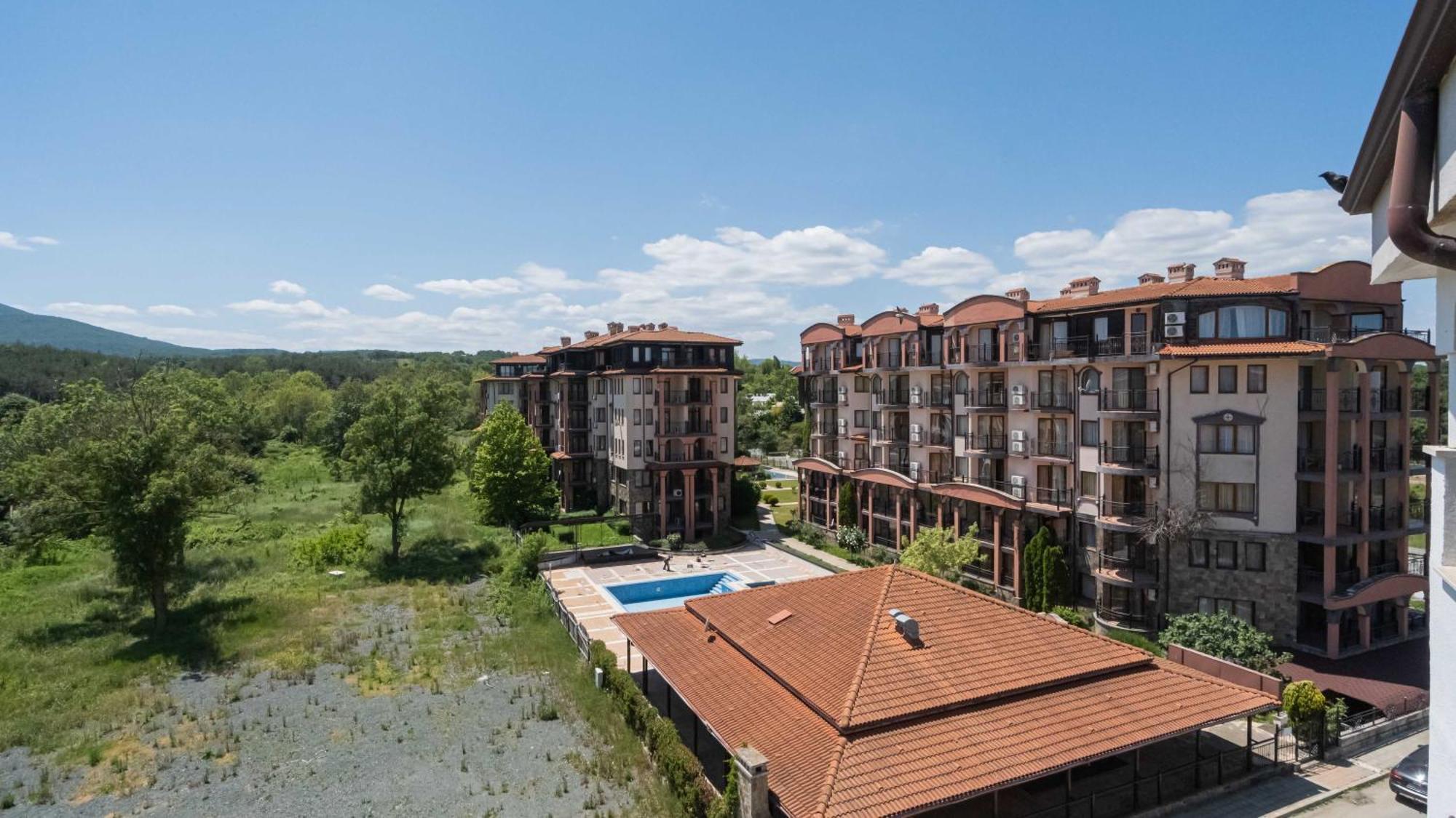 Първа Линия Хотел С Адрес К-С Реджина Маре Царево Tsarevo Exterior foto